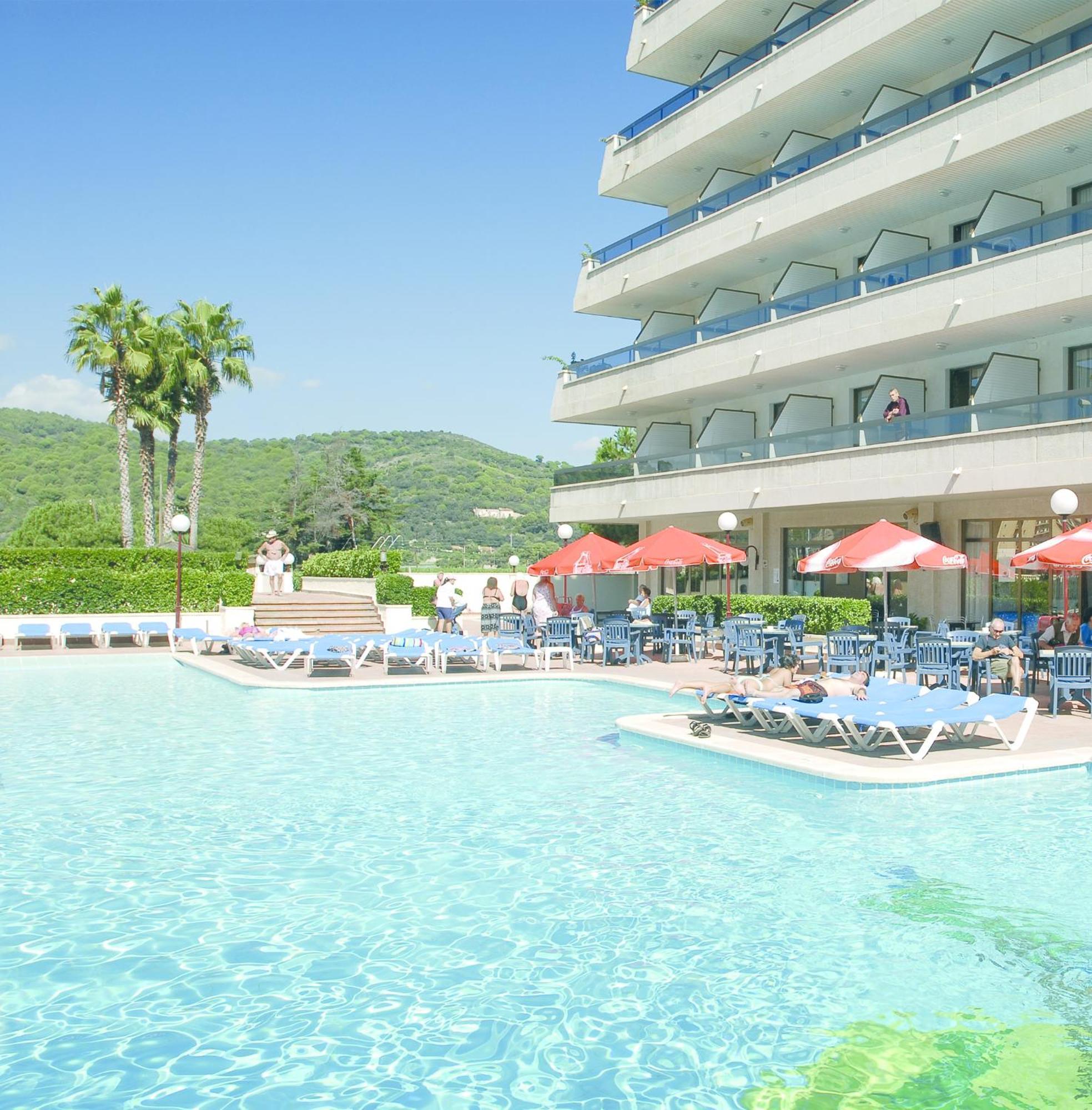 Отель Tropic Park Мальграт-де-Мар Экстерьер фото